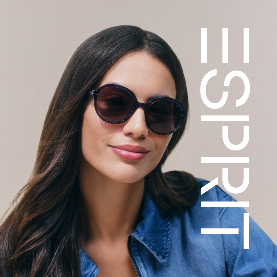 Esprit: Frau mit Sonnenbrille